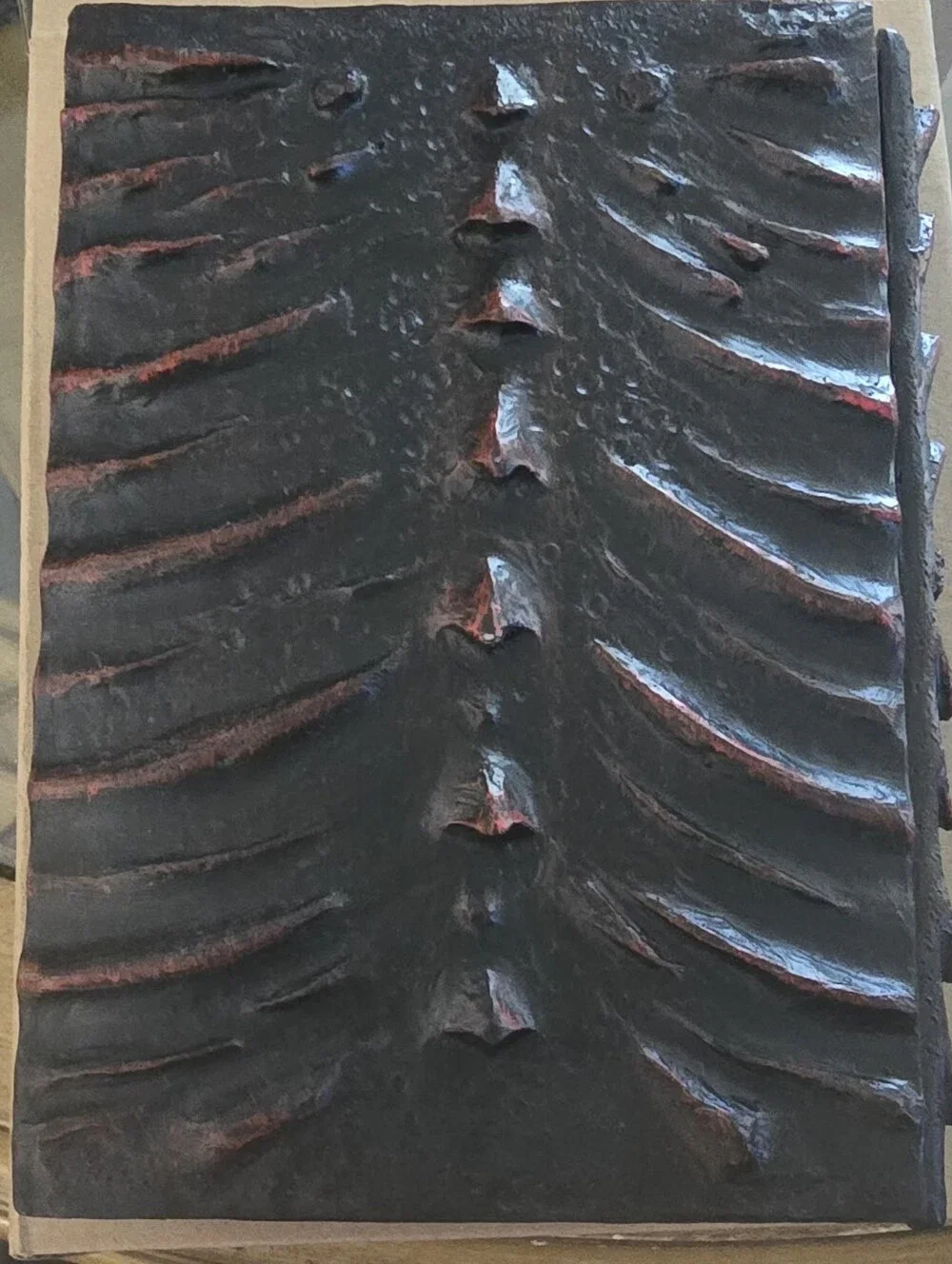 N/A striking red